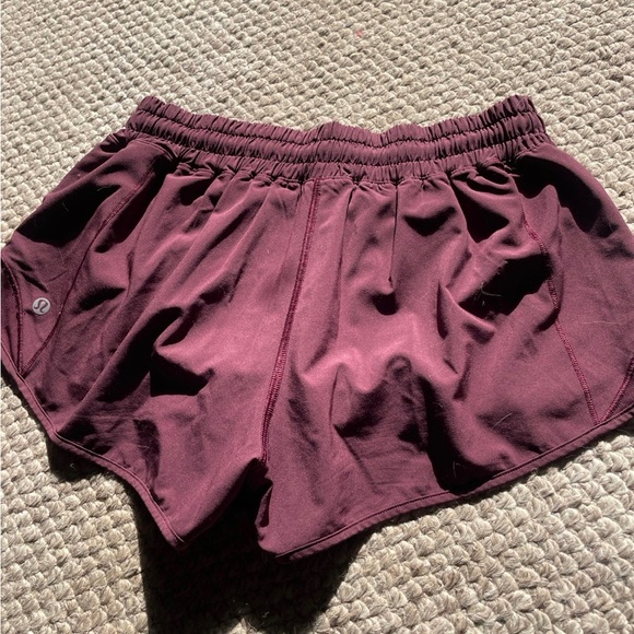 BLUE ONLY Lululemon Lot Bundle Hotty Hot Shorts 2.5” Size 8 - Picture 4 of 4